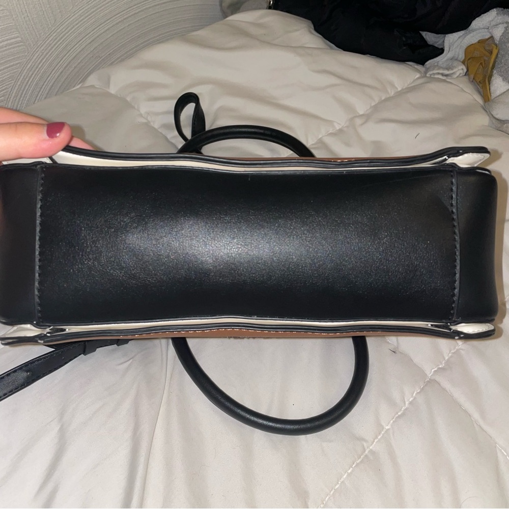 Nine West Basic Neutral Tones Crossbody Purse - image 4